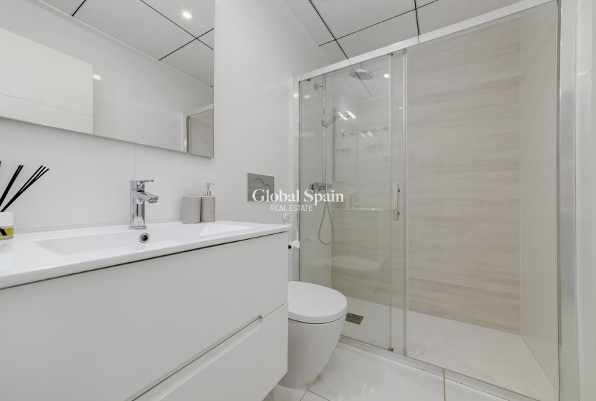 Revente - MAISON -
VILLAMARTÍN - Costa Blanca