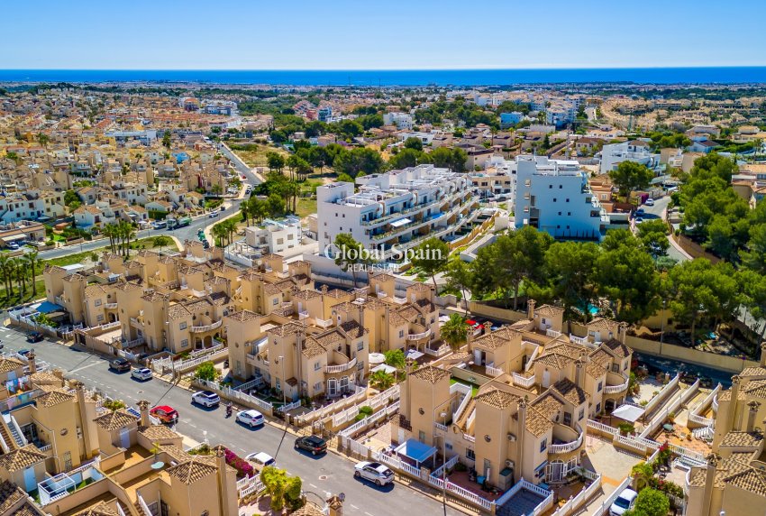 Revente - MAISON -
Villamartin - Costa Blanca