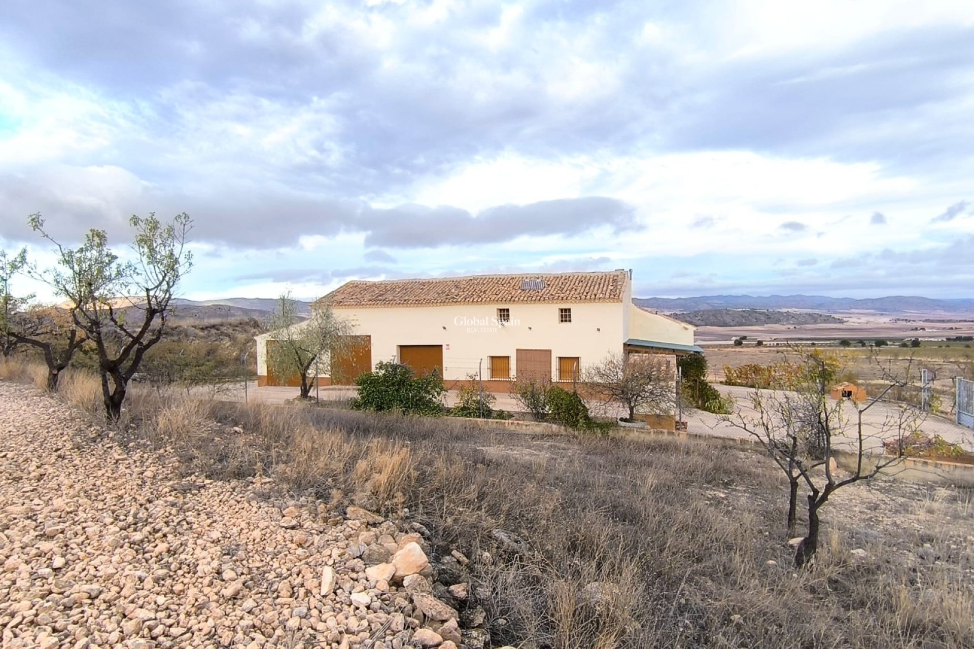 Revente - MAISON -
YECLA - Inland