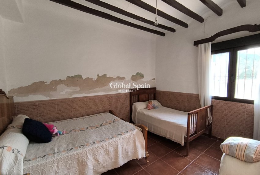 Revente - MAISON -
YECLA - Inland