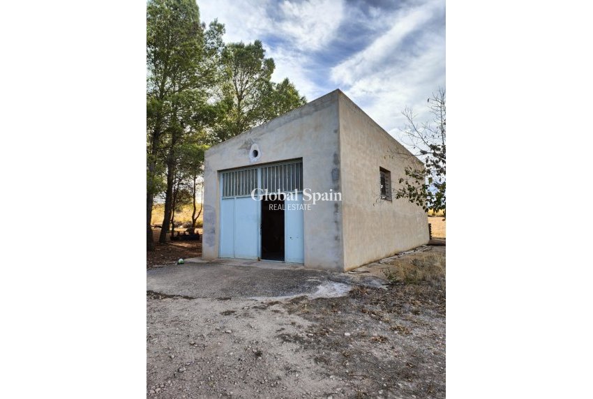 Revente - MAISON -
YECLA - Inland