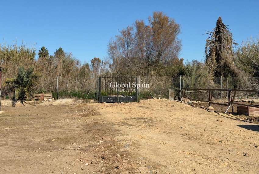 Revente - PARCELLE DE TERRAIN -
ALGORFA - Inland