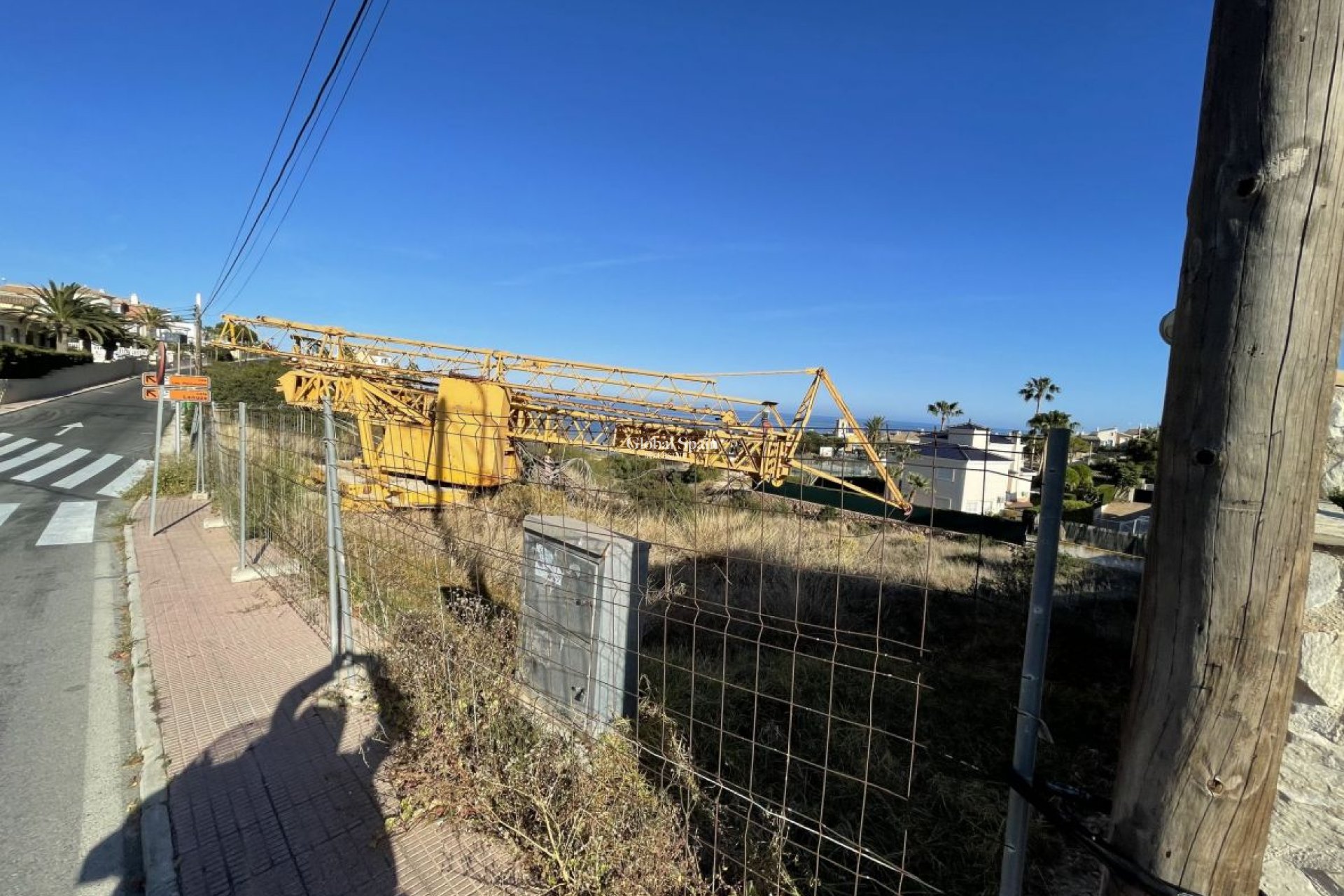 Revente - PARCELLE DE TERRAIN -
EL CAMPELLO - Costa Blanca