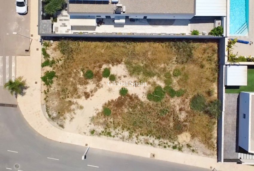 Revente - PARCELLE DE TERRAIN -
FORMENTERA DEL SEGURA - Costa Blanca