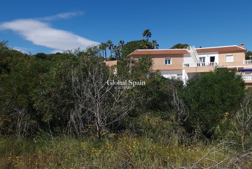 Revente - PARCELLE DE TERRAIN -
LOS BALCONES - LOS ALTOS - Costa Blanca