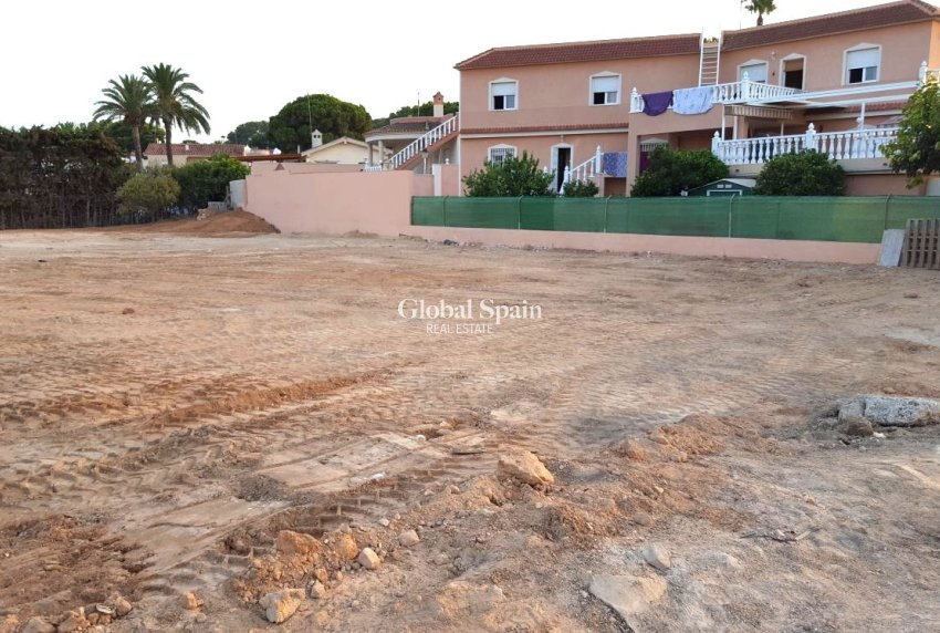 Revente - PARCELLE DE TERRAIN -
LOS BALCONES - LOS ALTOS - Costa Blanca