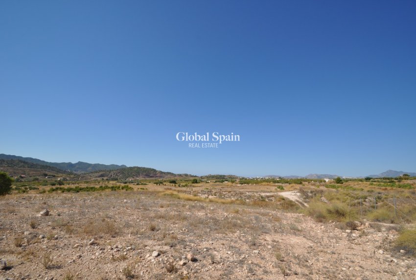 Revente - PARCELLE DE TERRAIN -
MACISVENDA - Inland