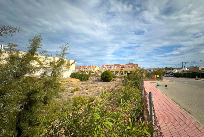 Revente - PARCELLE DE TERRAIN -
ORIHUELA COSTA - La Florida