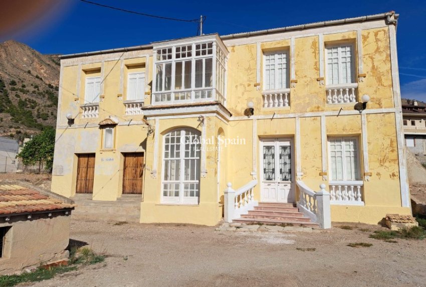 Revente - PARCELLE DE TERRAIN -
ORIHUELA - Inland