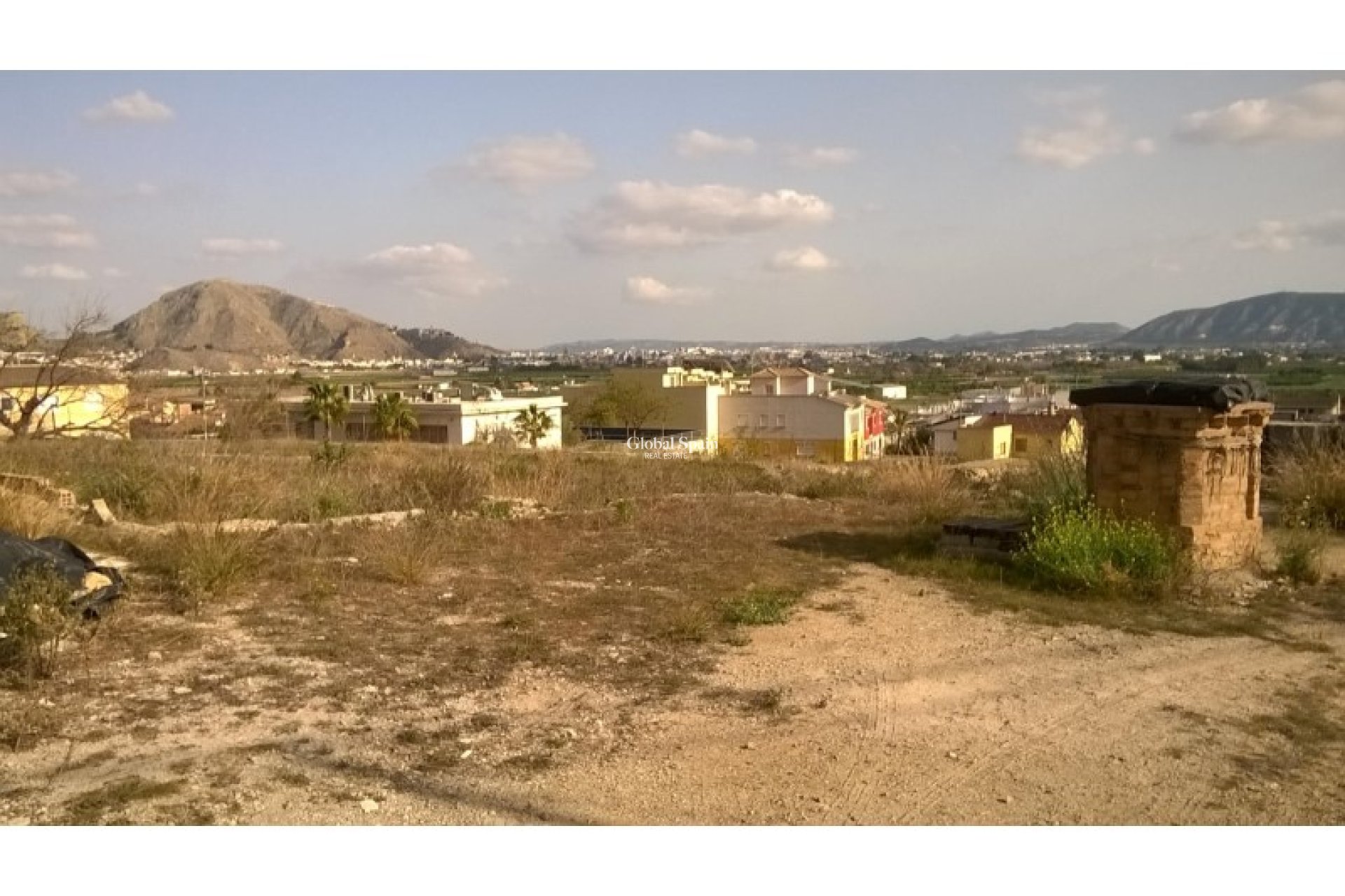 Revente - PARCELLE DE TERRAIN -
ORIHUELA - Inland