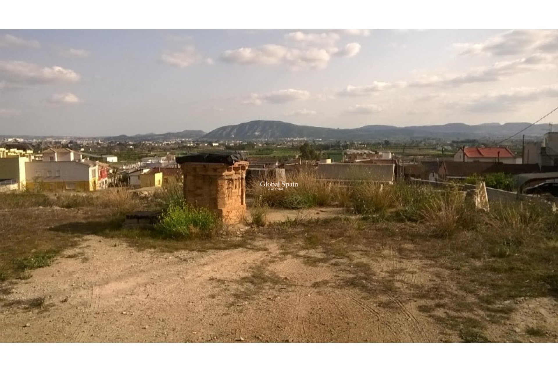 Revente - PARCELLE DE TERRAIN -
ORIHUELA - Inland