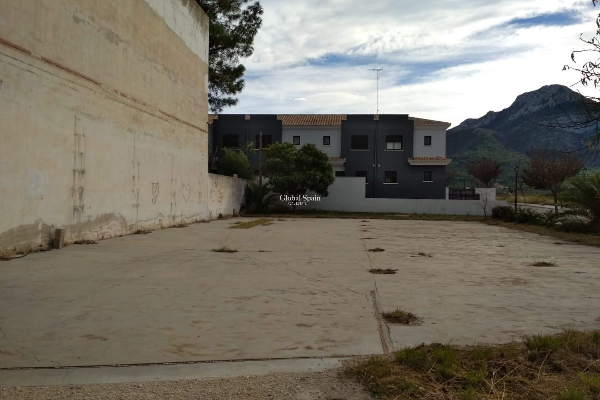 Revente - PARCELLE DE TERRAIN -
PARCENT - Pueblo