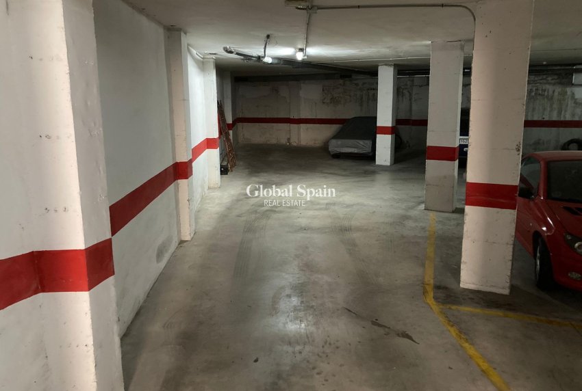 Revente - Parking Space / Garage -
TORREVIEJA - Nueva Torrevieja