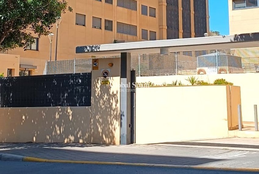 Revente - Parking Space / Garage -
VILLAJOYOSA - Cala de Villajoyosa