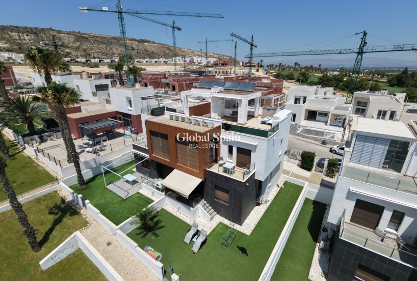 Revente - PENTHOUSE -
ALGORFA - LA FINCA GOLF / ALGORFA