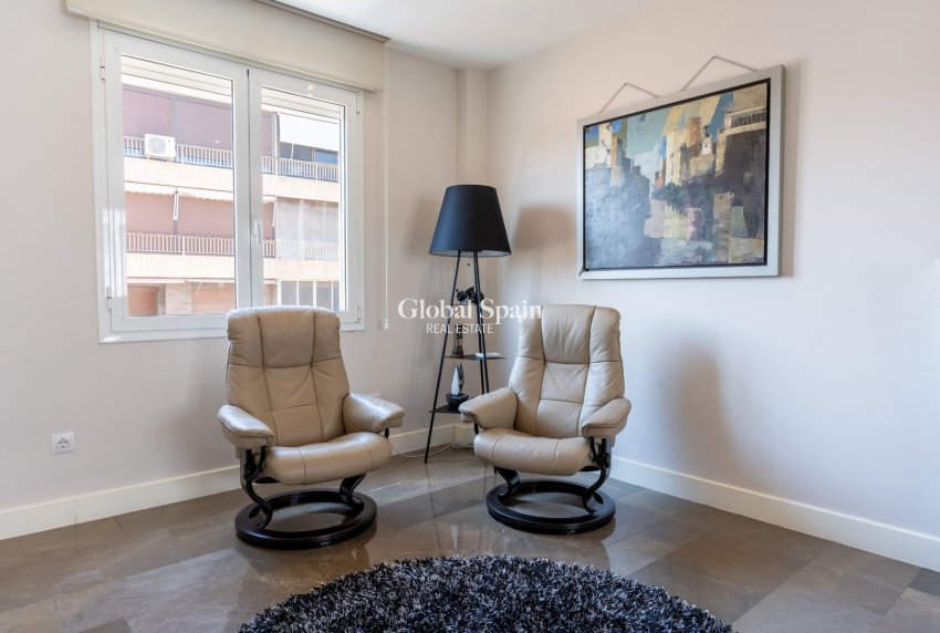 Revente - PENTHOUSE -
ALICANTE - Costa Blanca