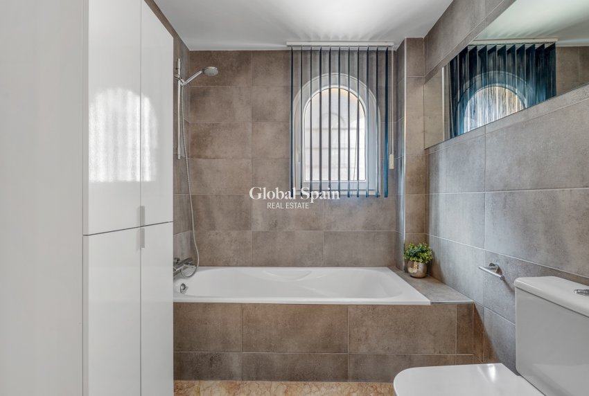 Revente - PENTHOUSE -
ALTEA - Costa Blanca