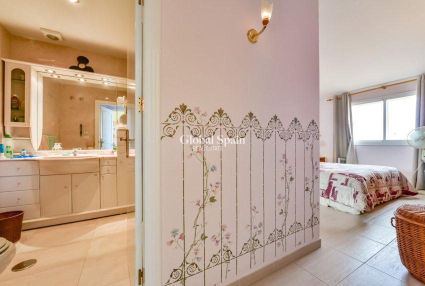 Revente - PENTHOUSE -
ALTEA - Pueblo Mascarat