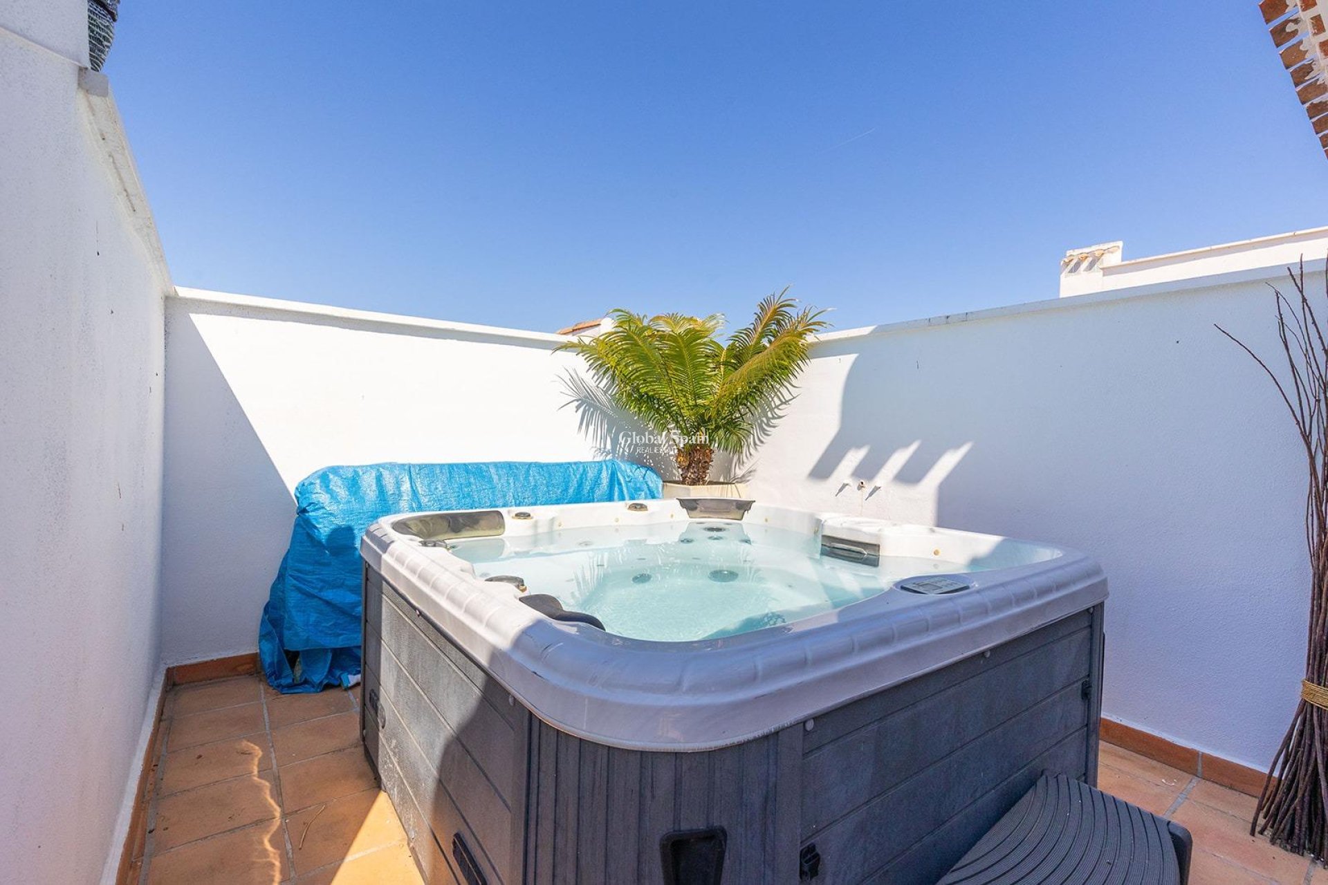 Revente - PENTHOUSE -
BAÑOS Y MENDIGO - El Valle Golf Resort