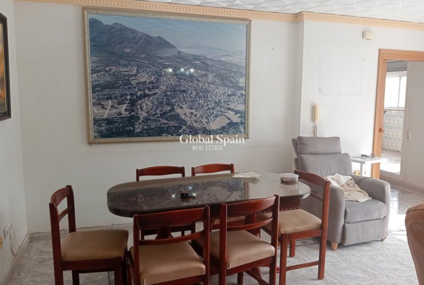 Revente - PENTHOUSE -
BENIDORM - Centro