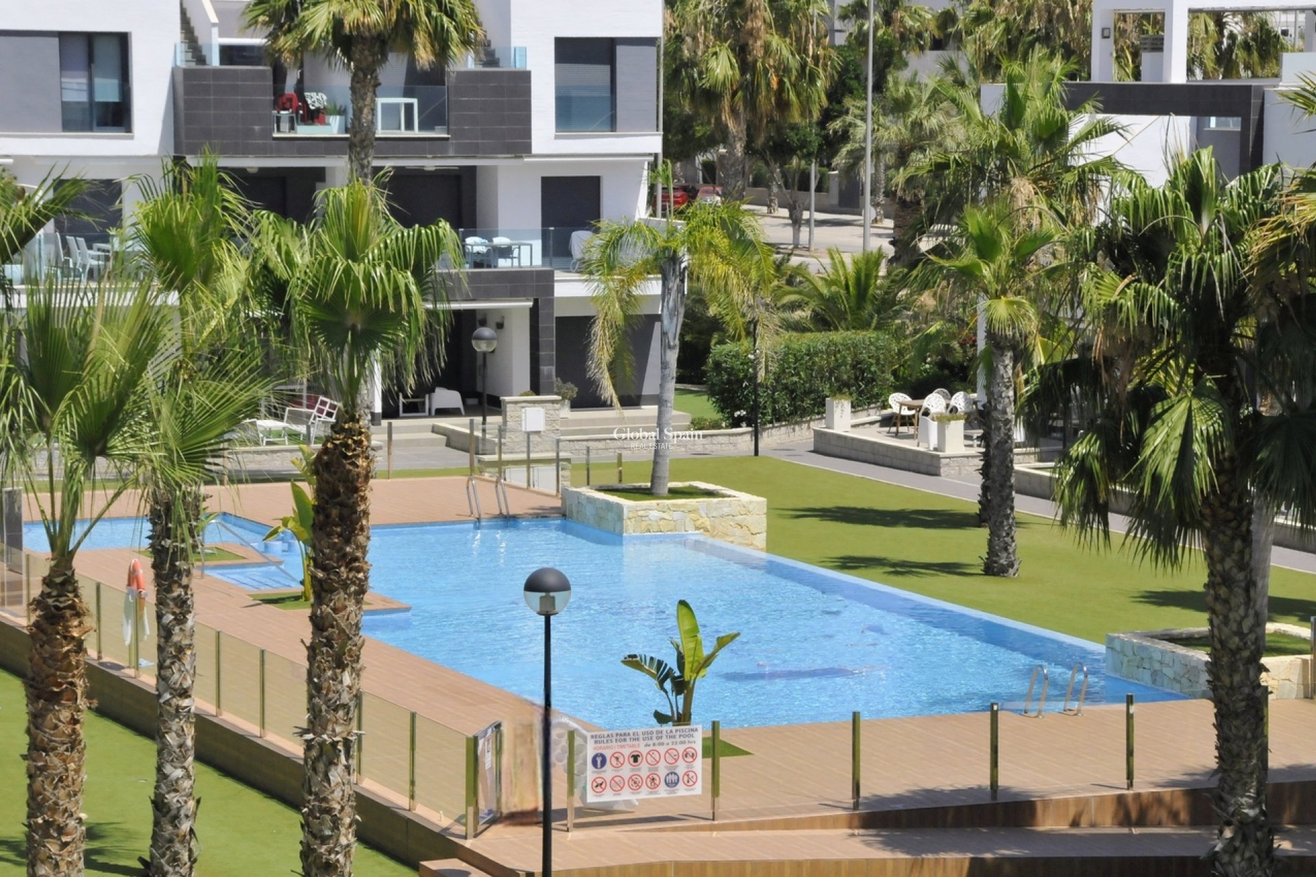 Revente - PENTHOUSE -
GUARDAMAR DEL SEGURA - Costa Blanca