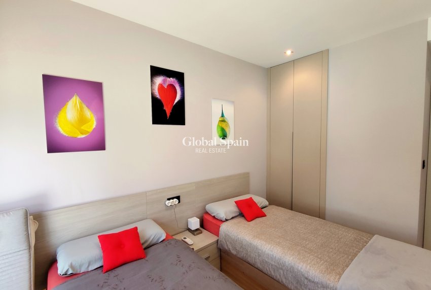 Revente - PENTHOUSE -
GUARDAMAR DEL SEGURA - Costa Blanca