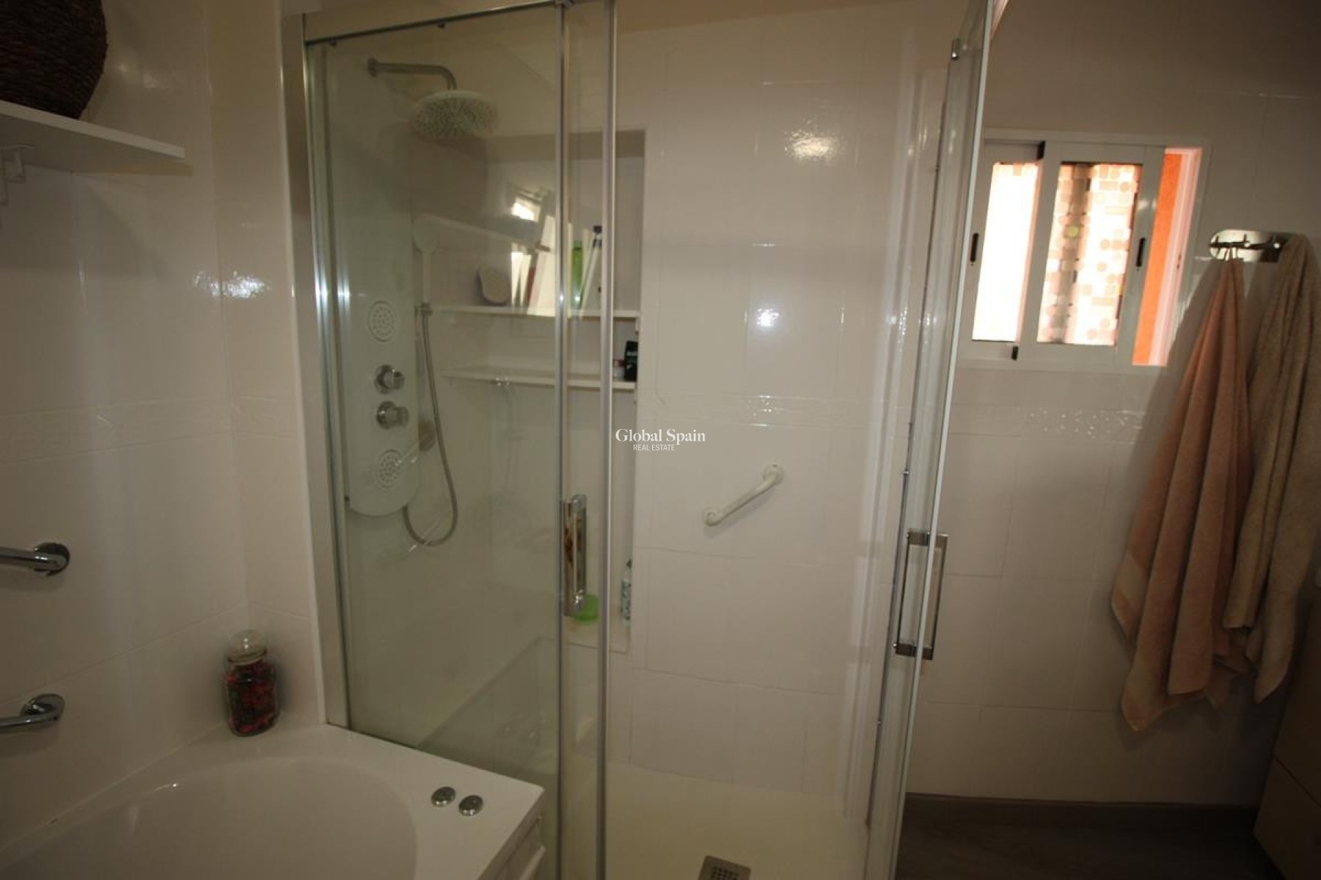 Revente - PENTHOUSE -
GUARDAMAR DEL SEGURA - Costa Blanca