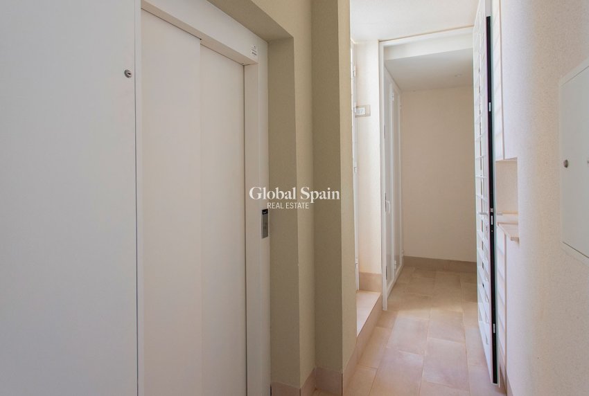 Revente - PENTHOUSE -
GUARDAMAR DEL SEGURA - EL RASO