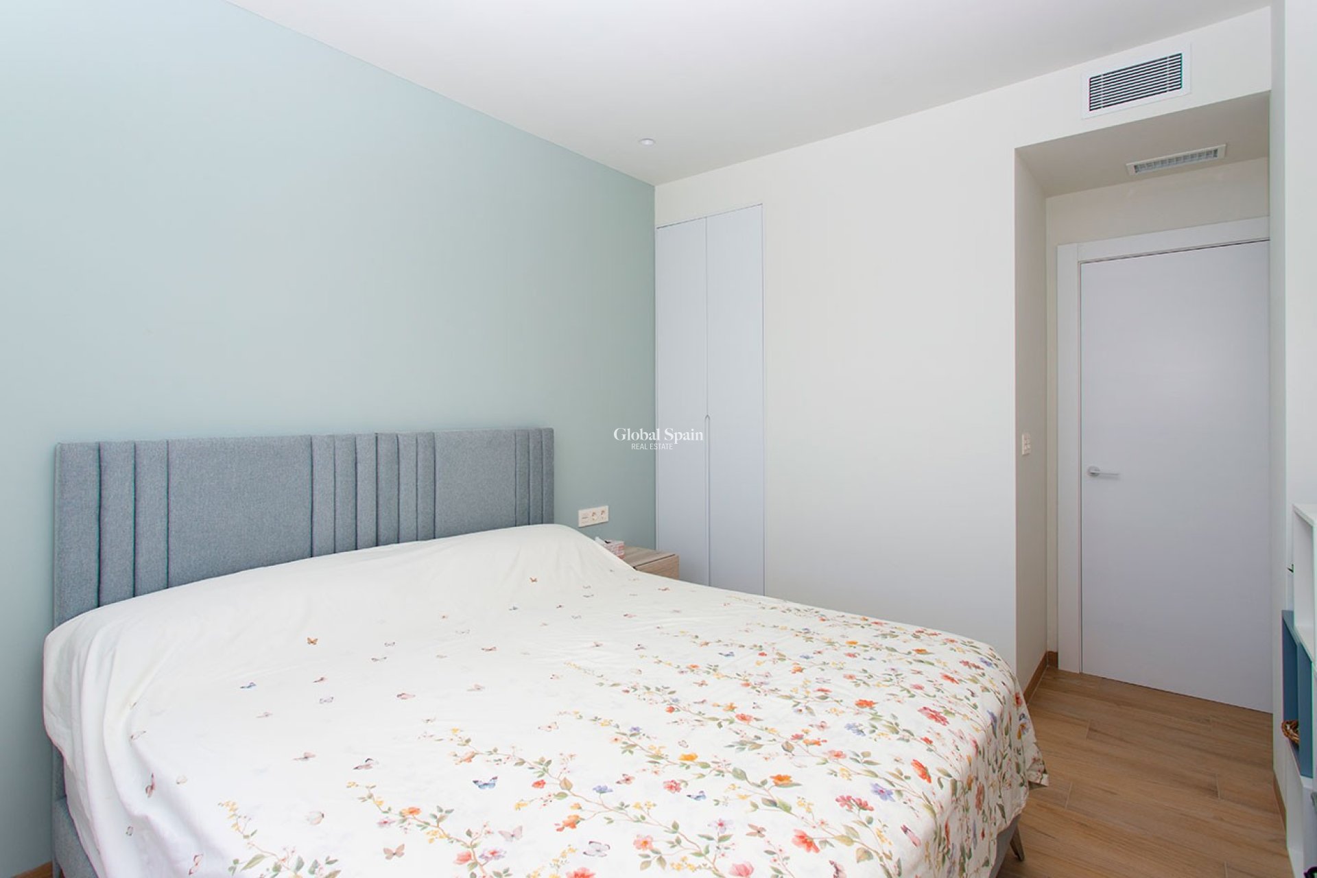 Revente - PENTHOUSE -
GUARDAMAR DEL SEGURA - EL RASO