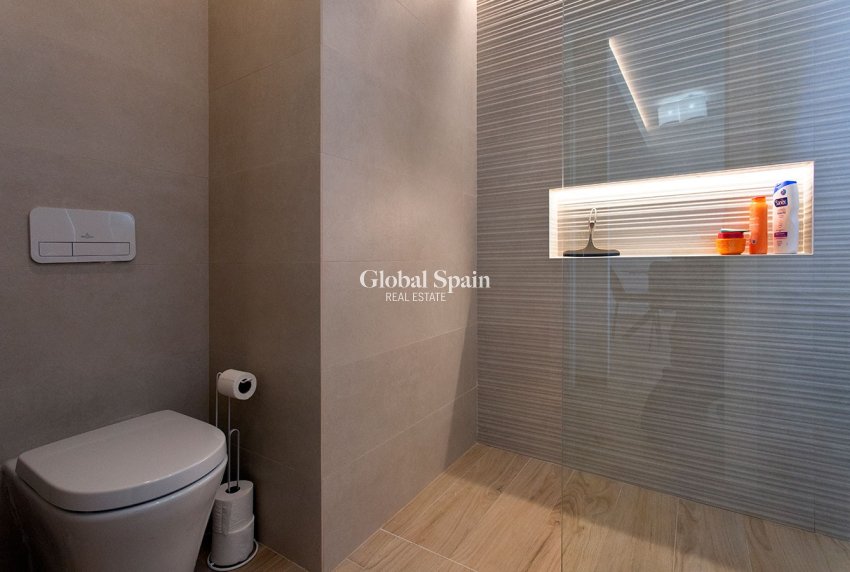 Revente - PENTHOUSE -
GUARDAMAR DEL SEGURA - EL RASO