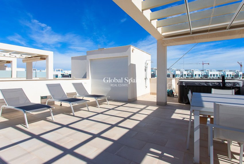 Revente - PENTHOUSE -
GUARDAMAR DEL SEGURA - EL RASO