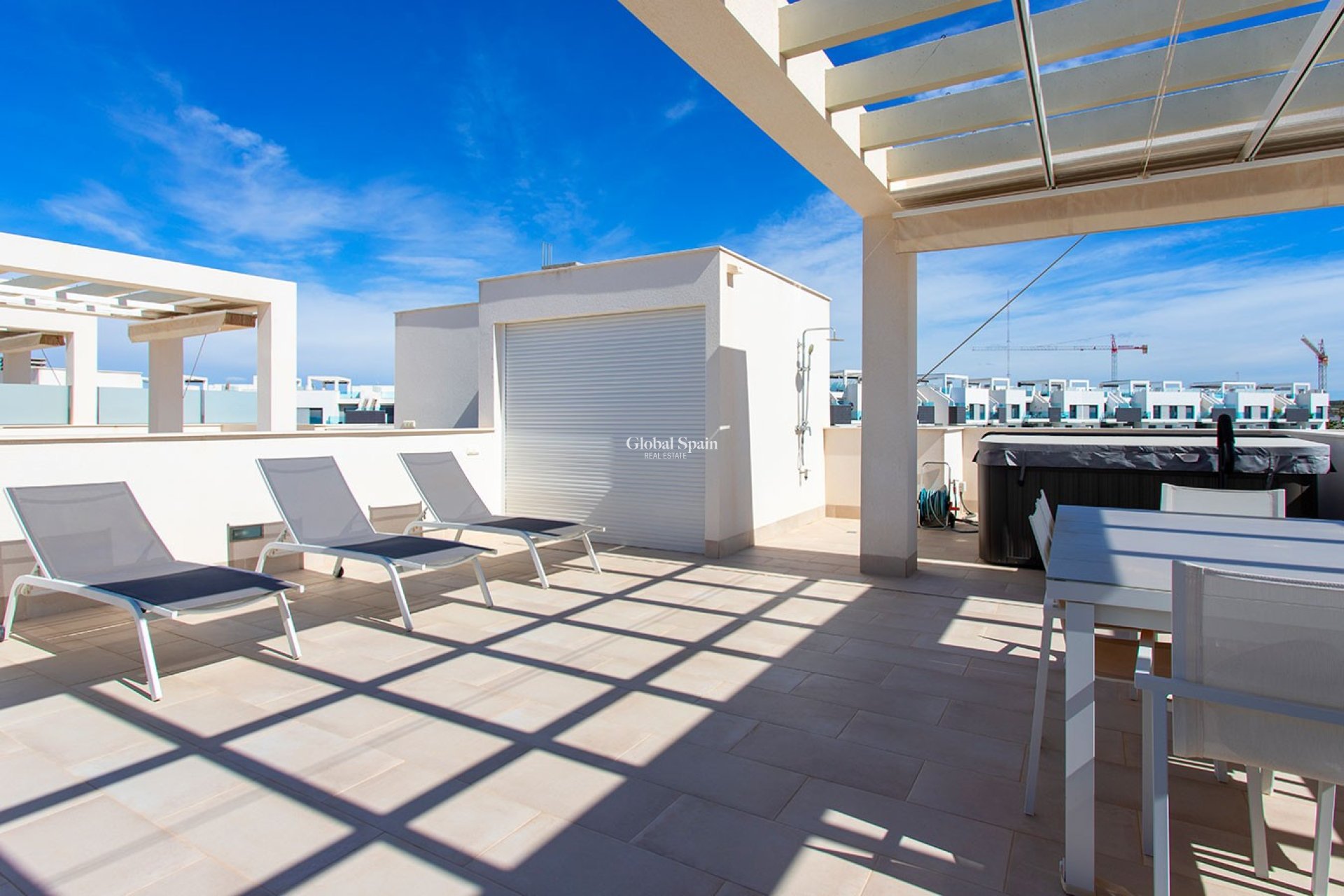 Revente - PENTHOUSE -
GUARDAMAR DEL SEGURA - EL RASO
