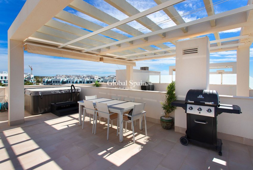 Revente - PENTHOUSE -
GUARDAMAR DEL SEGURA - EL RASO
