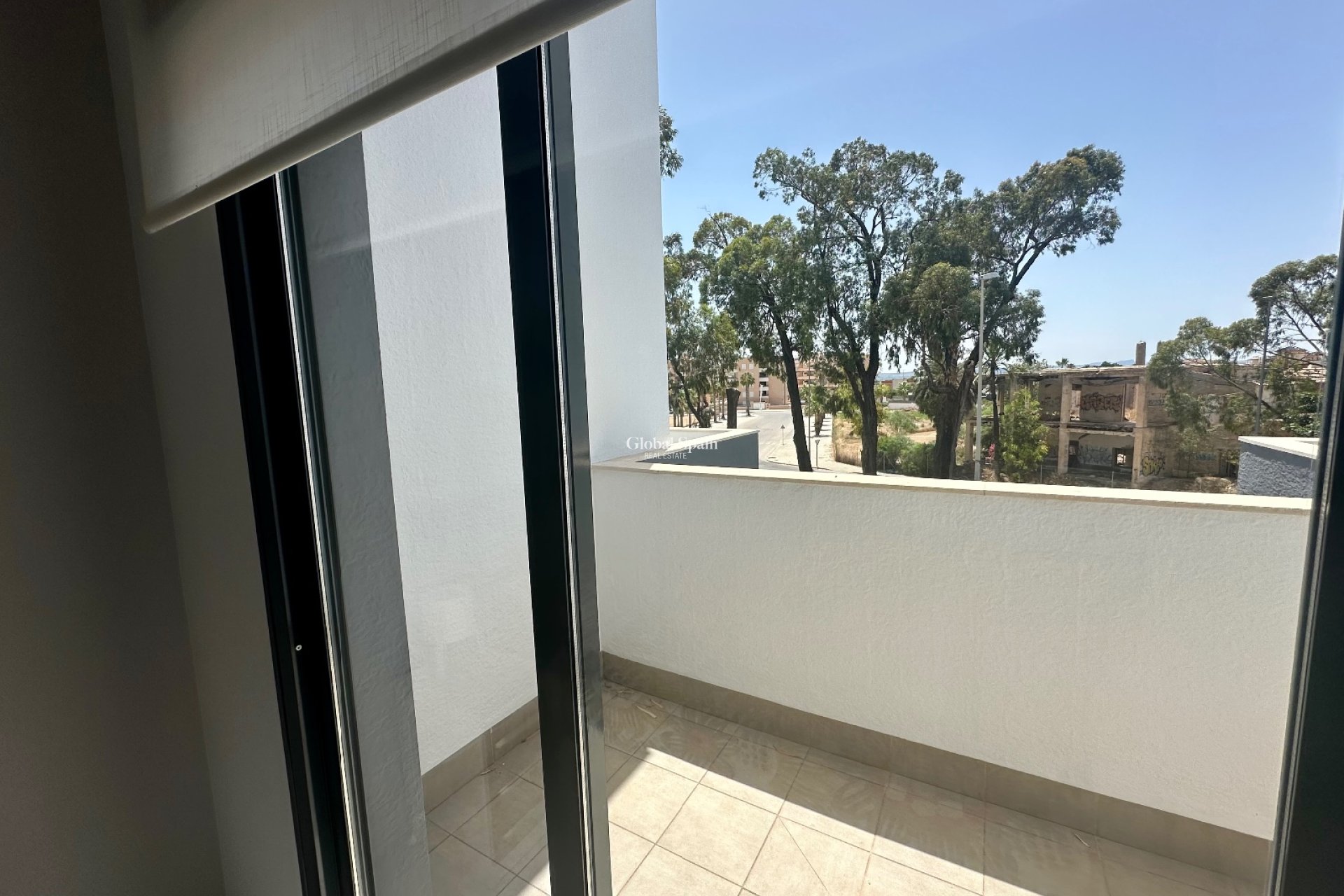 Revente - PENTHOUSE -
GUARDAMAR DEL SEGURA - EL RASO