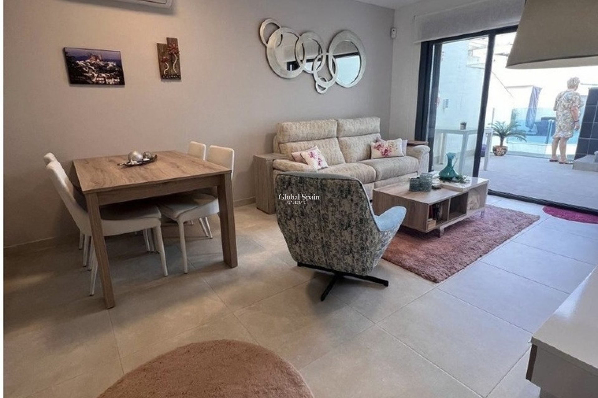 Revente - PENTHOUSE -
GUARDAMAR DEL SEGURA - EL RASO
