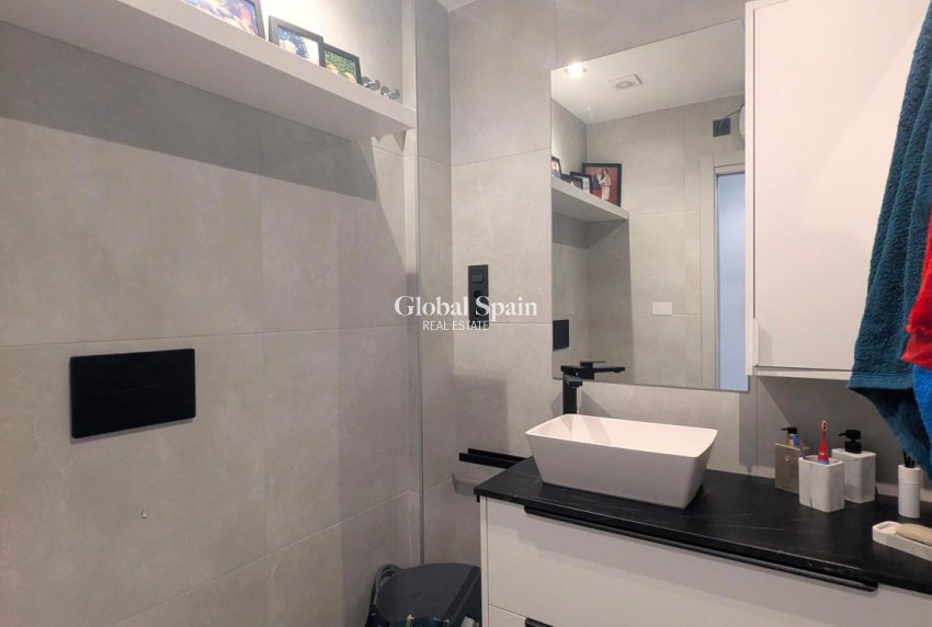 Revente - PENTHOUSE -
GUARDAMAR DEL SEGURA - El Raso