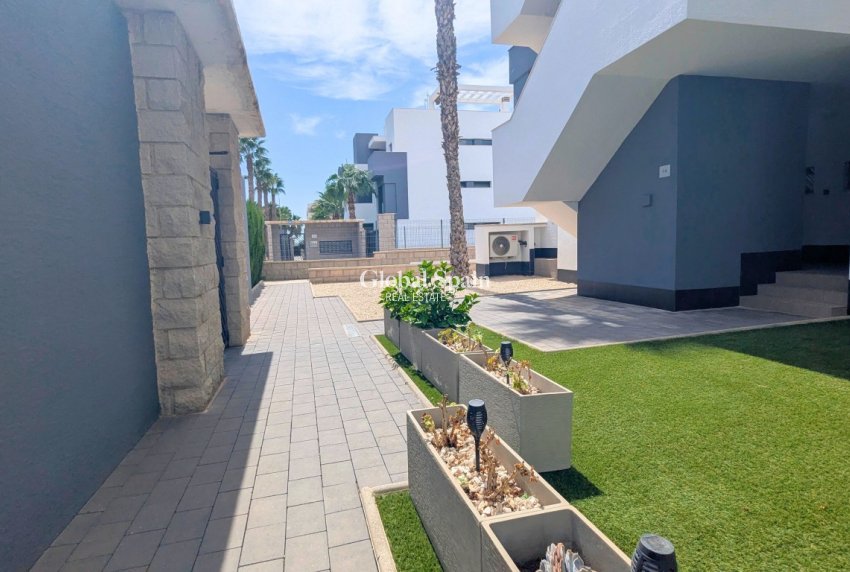 Revente - PENTHOUSE -
GUARDAMAR DEL SEGURA - El Raso