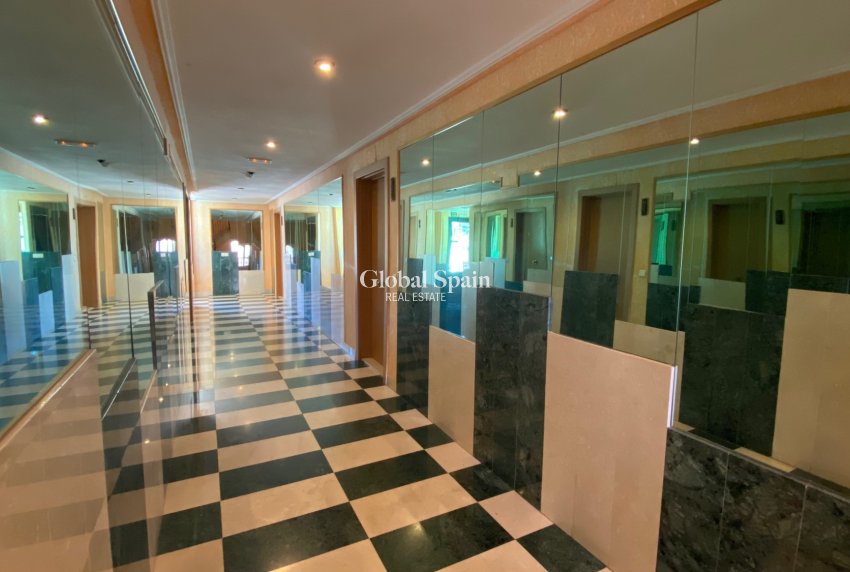 Revente - PENTHOUSE -
GUARDAMAR DEL SEGURA