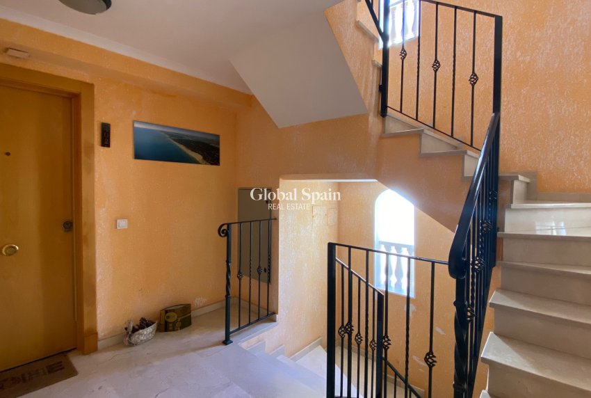 Revente - PENTHOUSE -
GUARDAMAR DEL SEGURA