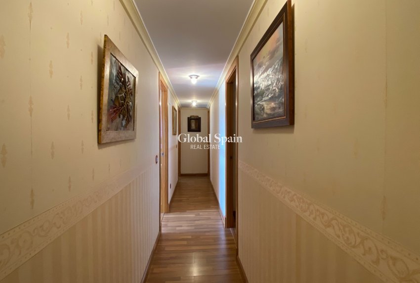 Revente - PENTHOUSE -
GUARDAMAR DEL SEGURA