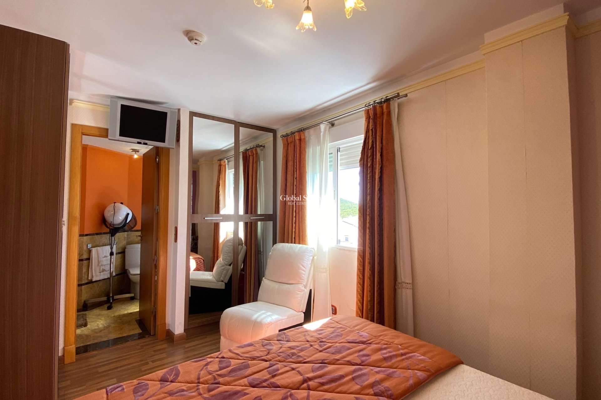 Revente - PENTHOUSE -
GUARDAMAR DEL SEGURA