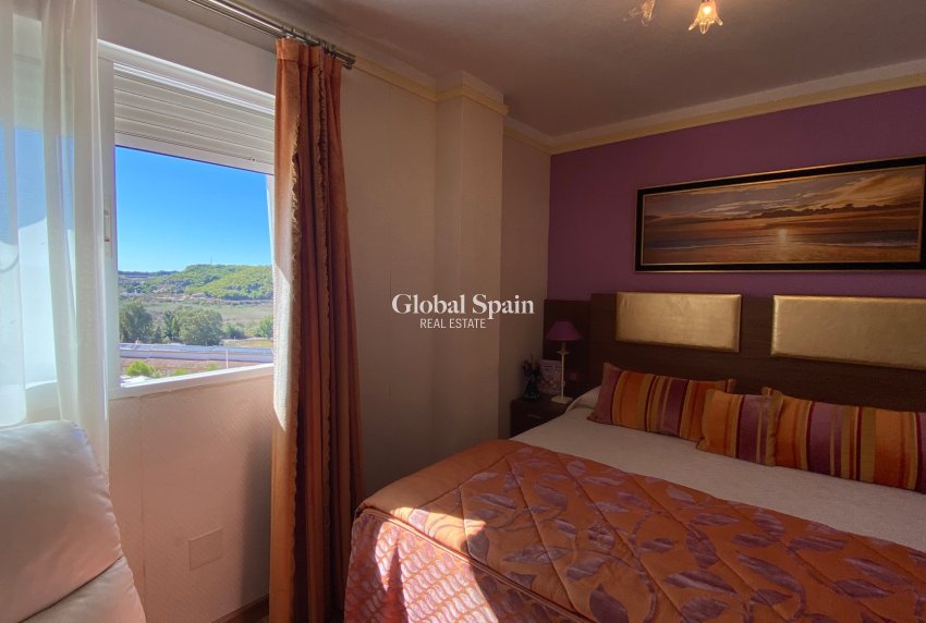 Revente - PENTHOUSE -
GUARDAMAR DEL SEGURA