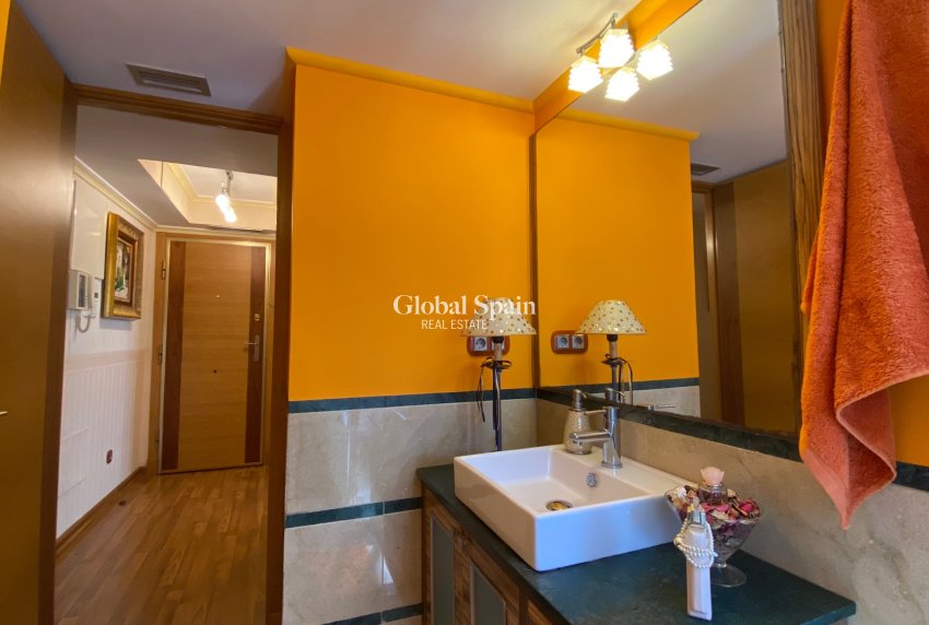 Revente - Penthouse -
GUARDAMAR DEL SEGURA