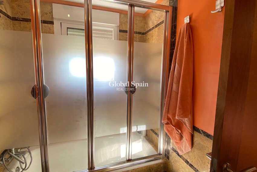 Revente - Penthouse -
GUARDAMAR DEL SEGURA