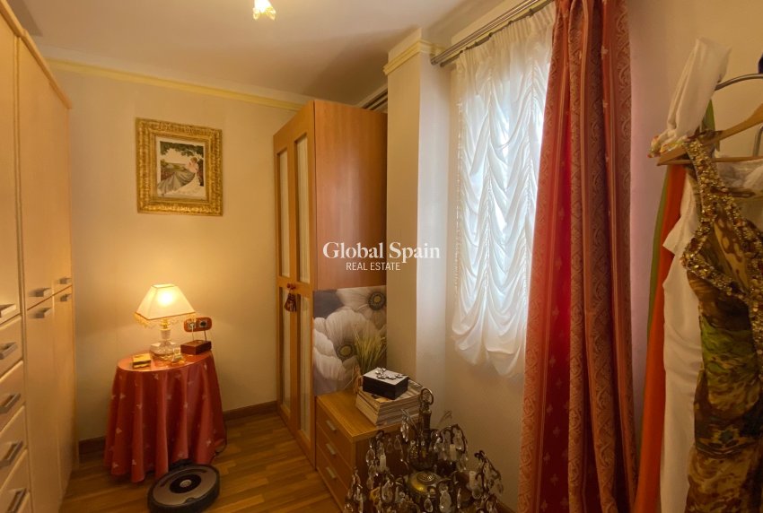 Revente - Penthouse -
GUARDAMAR DEL SEGURA