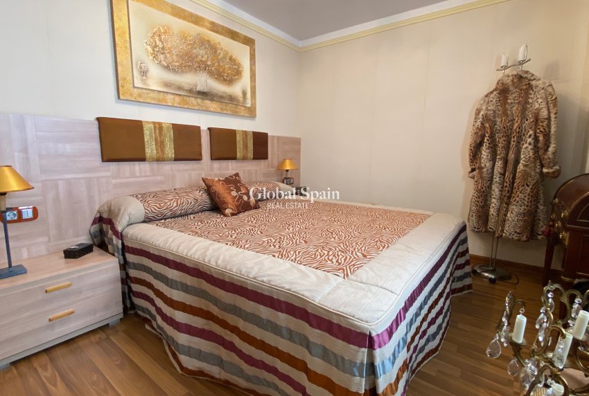 Revente - Penthouse -
GUARDAMAR DEL SEGURA