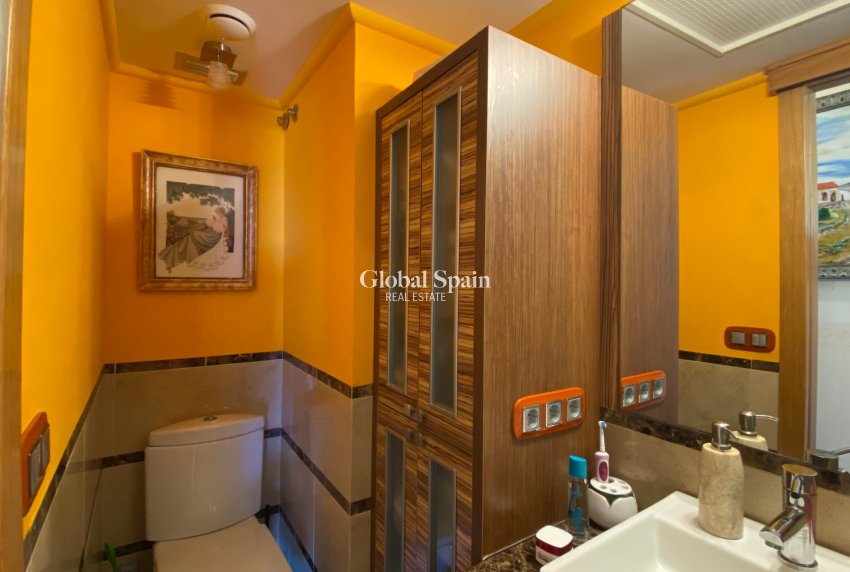 Revente - Penthouse -
GUARDAMAR DEL SEGURA