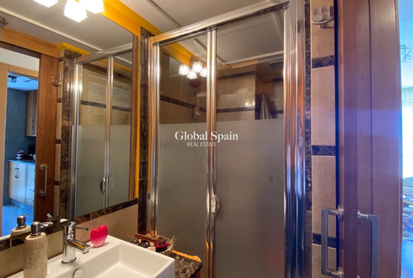 Revente - Penthouse -
GUARDAMAR DEL SEGURA