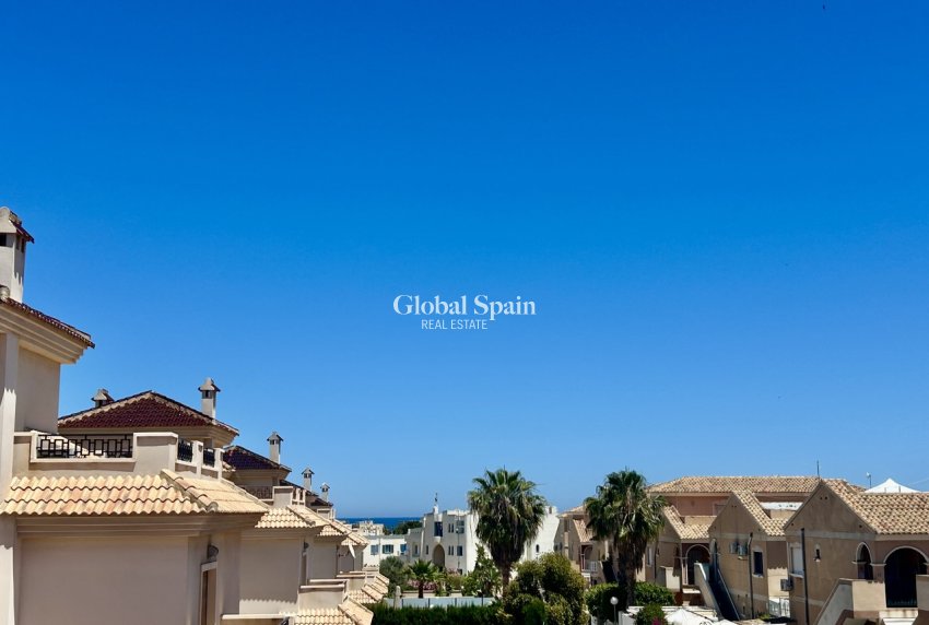 Revente - PENTHOUSE -
LA ZENIA - Costa Blanca