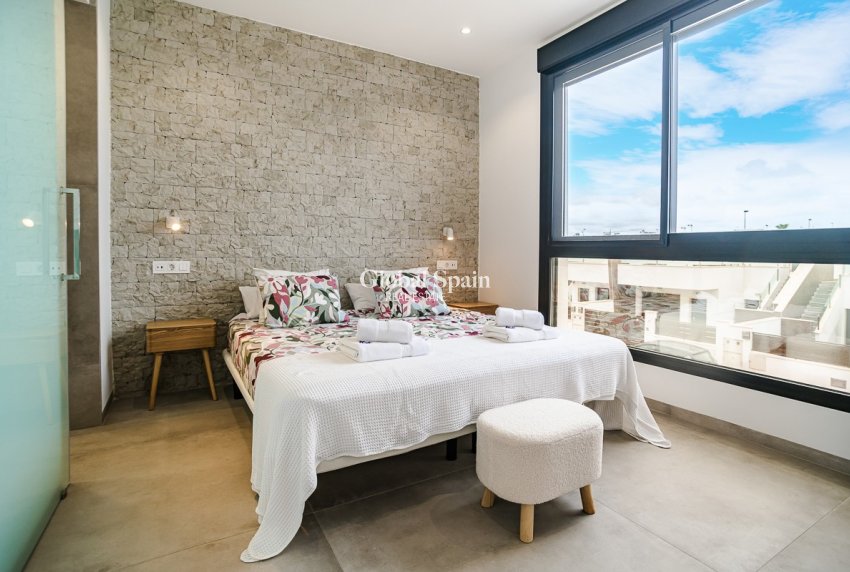 Revente - PENTHOUSE -
LO PAGÁN